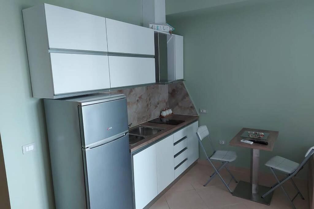 Darla Sea View Apartment Влёра Экстерьер фото