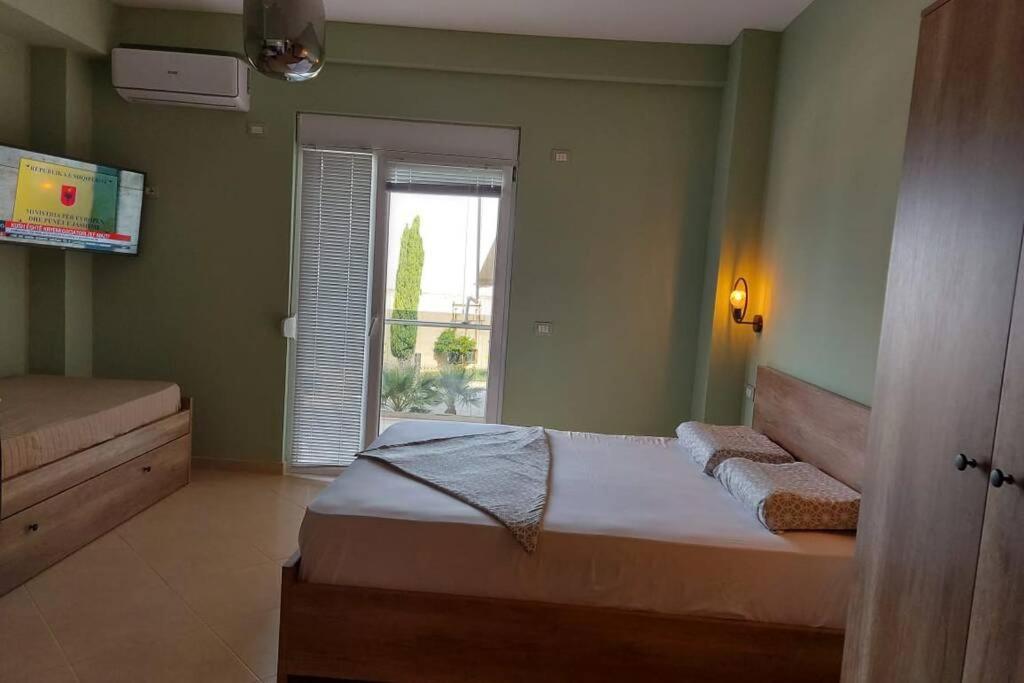 Darla Sea View Apartment Влёра Экстерьер фото
