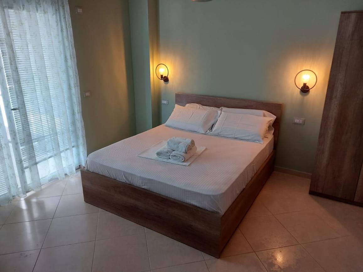 Darla Sea View Apartment Влёра Экстерьер фото