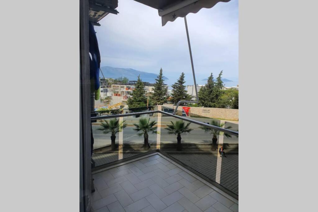 Darla Sea View Apartment Влёра Экстерьер фото