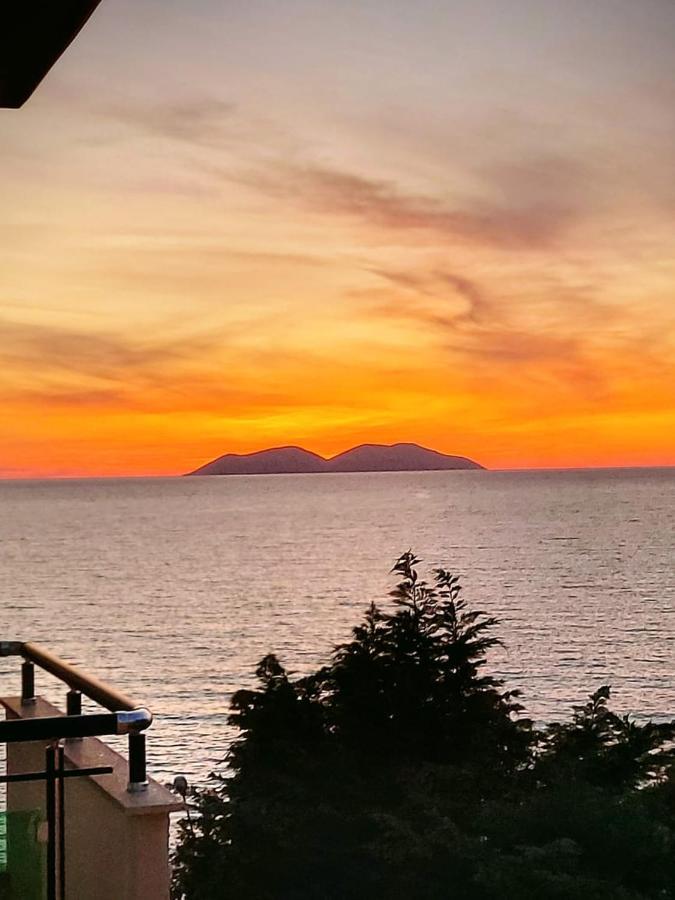 Darla Sea View Apartment Влёра Экстерьер фото