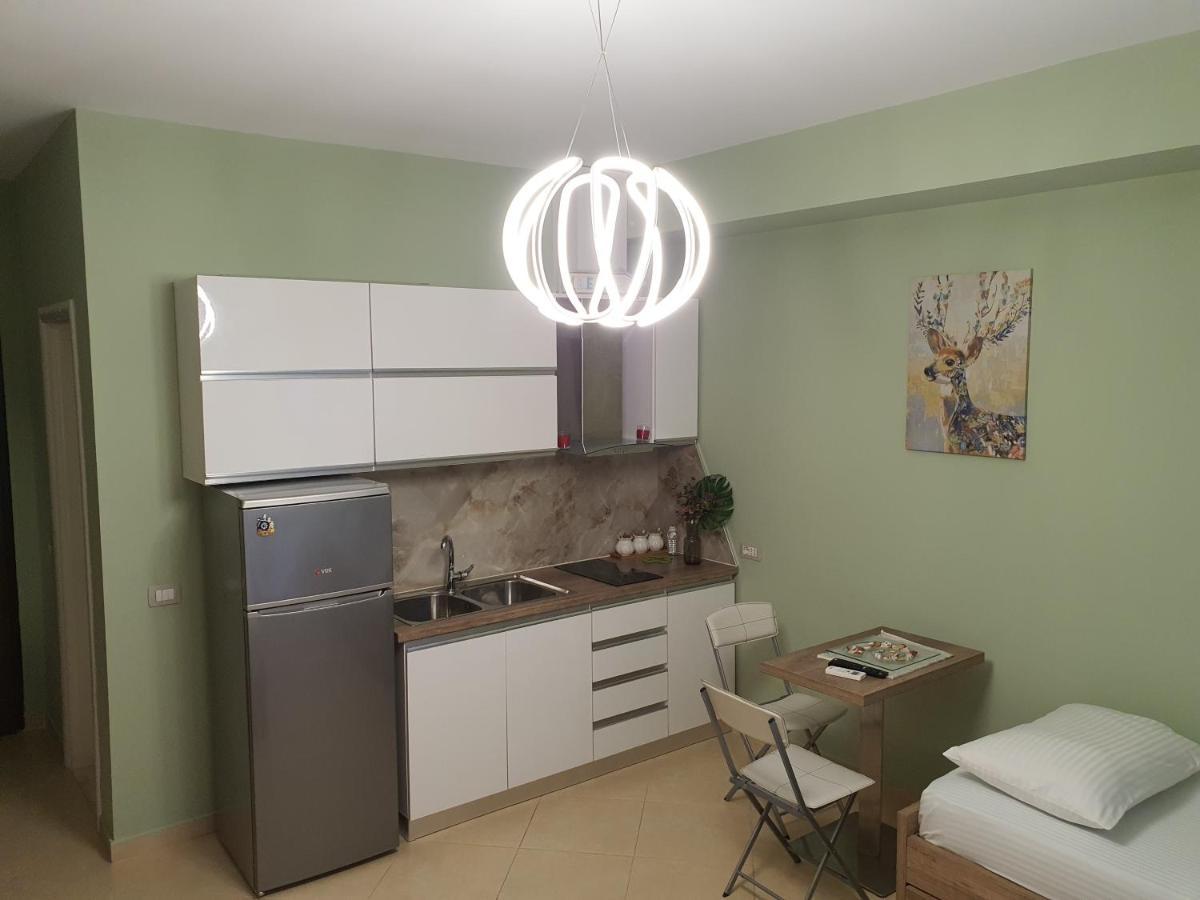 Darla Sea View Apartment Влёра Экстерьер фото