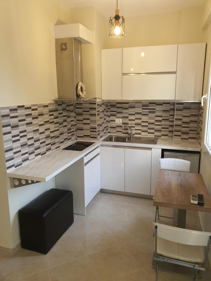 Darla Sea View Apartment Влёра Экстерьер фото